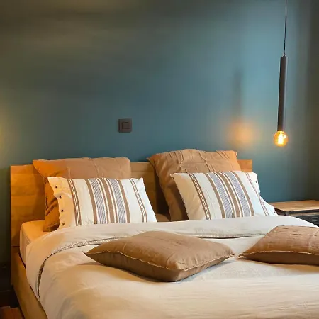 Au Temps Suspendu Апартаменты *